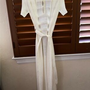 Devon Windsor cover up